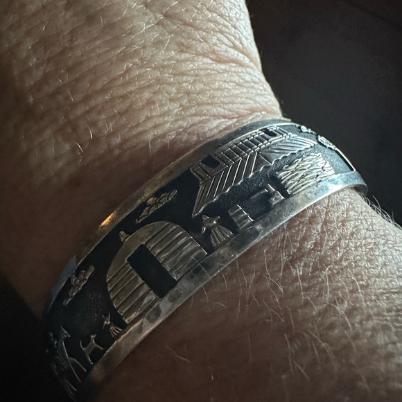 Johnny Begay Vintage Navajo Storyteller Bracelet and Vintage Navajo Earrings - Picture 7 of 9